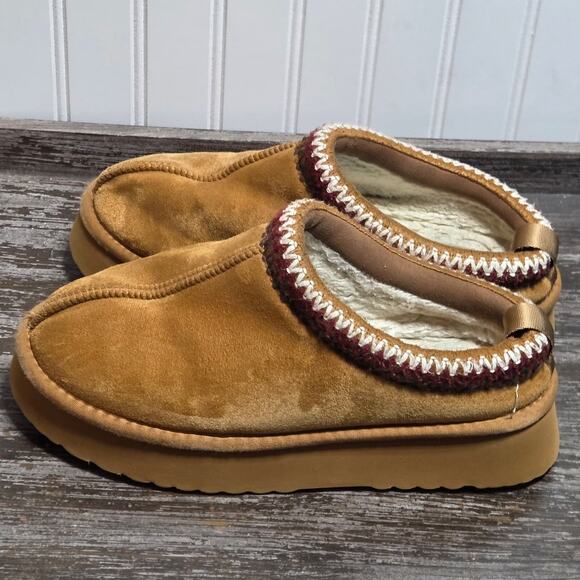 Altar'd State Cloud Women's Tan Slip On Plush Platform Slipper Size 9 - Picture 3 of 7